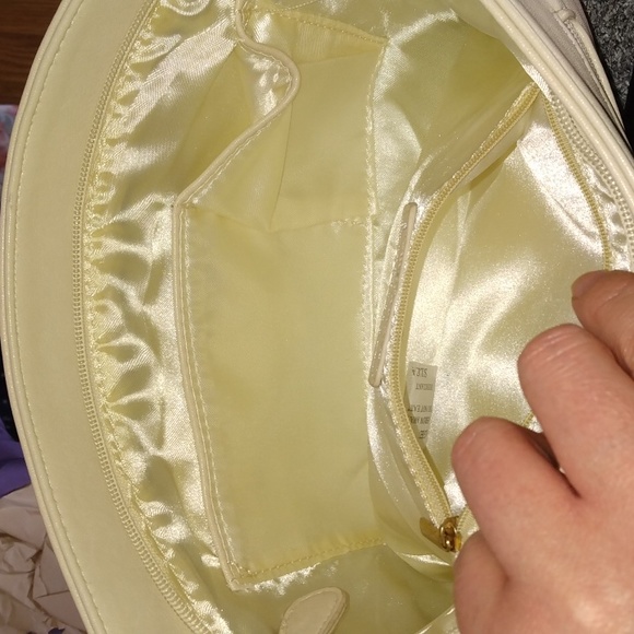 Temptation Italy beige envelope clutch purse NWoT - Picture 14 of 16